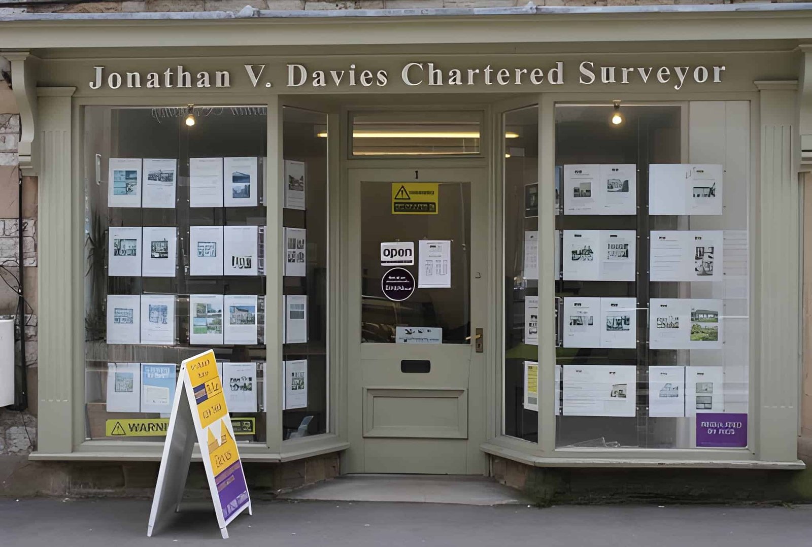 linkedin-sales-solutions-pAtA8xe_iVM-unsplash